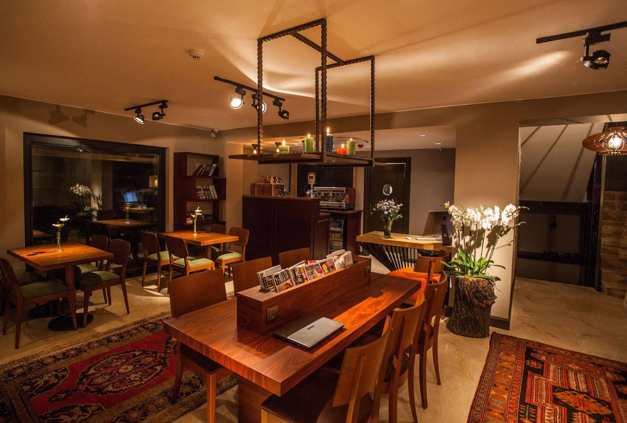 Otel Juliet & Kitchen 2*
